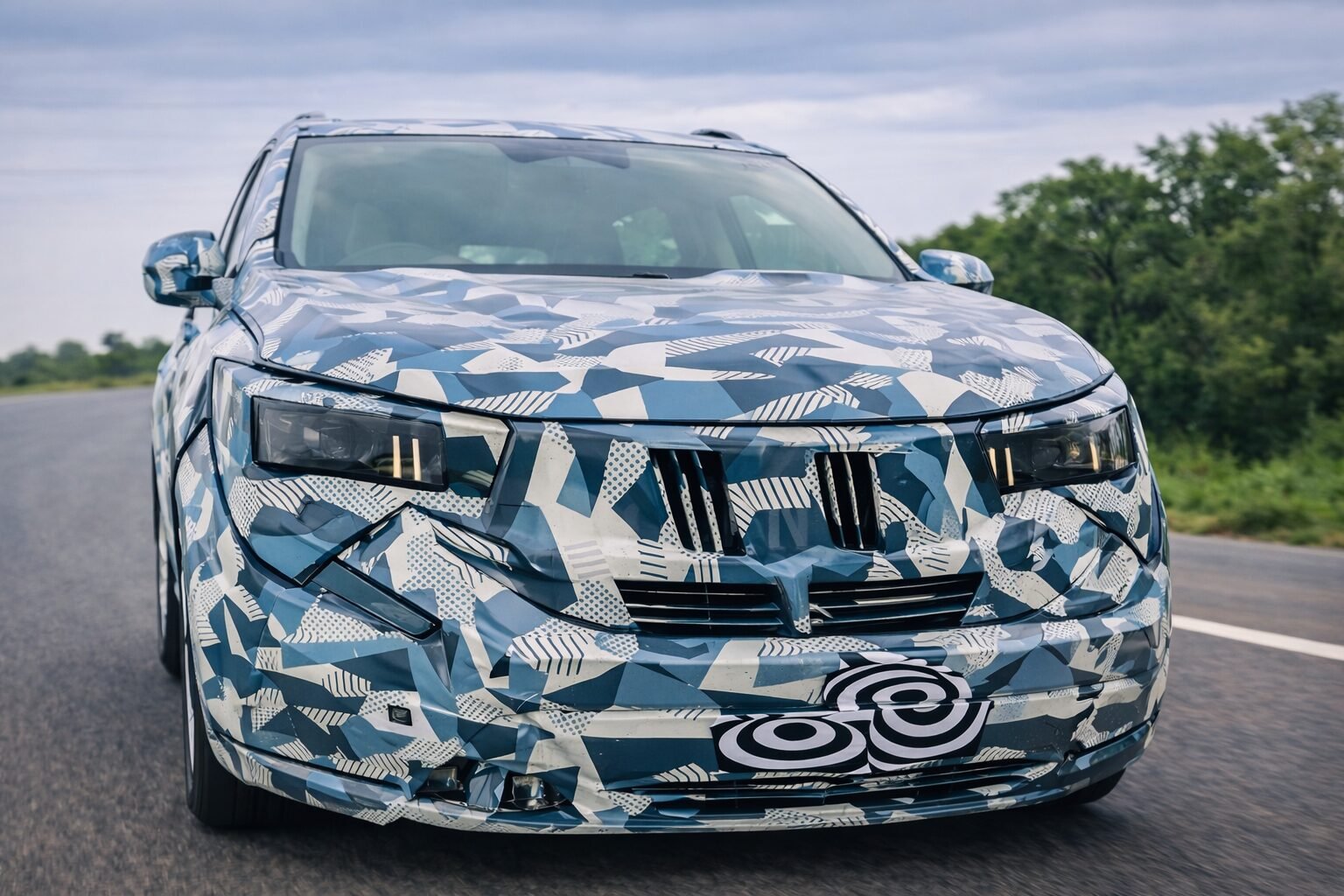 Mahindra XUV 7XO AX9L variant spotted featured image