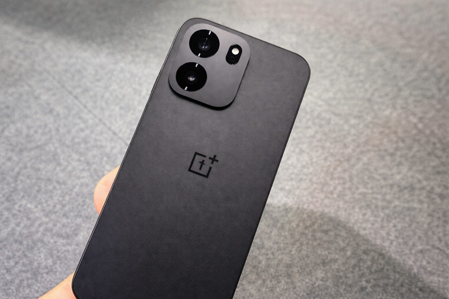 OnePlus Nord CE 6 Review 2026 smartphone image